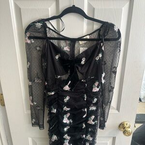 Elegant Black Sheath Dress with Bishop Sleeves for Prom